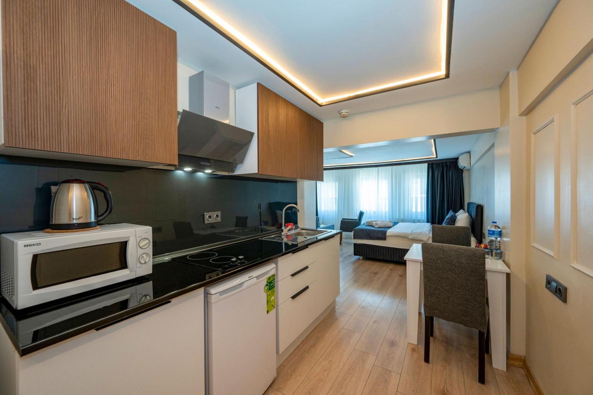 Aiza Suites Istanbul Exterior photo