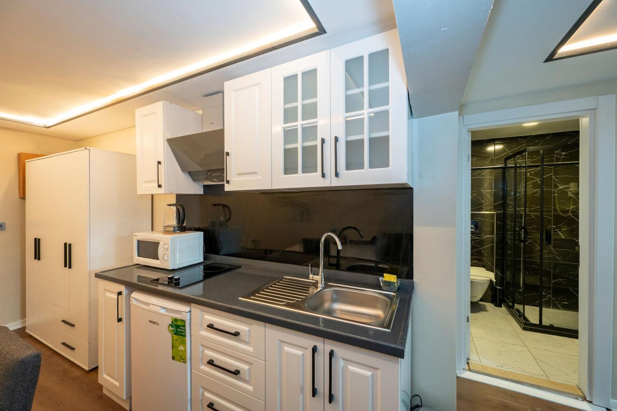 Aiza Suites Istanbul Exterior photo